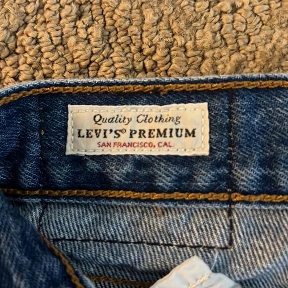 Levi’s Wedgie distressed Jeans Size 27 waist - Picture 4 of 6